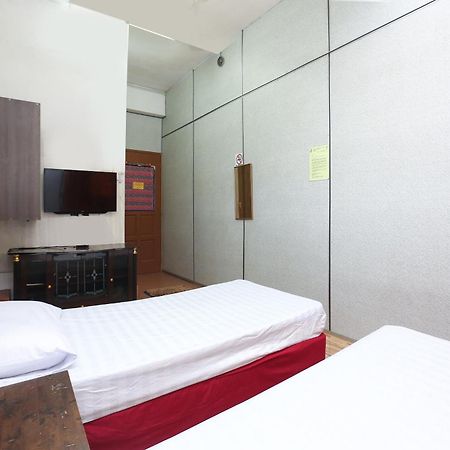 Oyo 89755 D&D Budget Inn Kota Bharu Zewnętrze zdjęcie